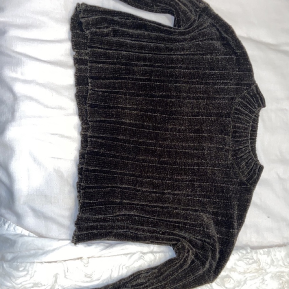 Green wildflower sweater